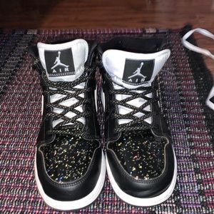 Jordan 1 Black Glitter Size 5.5y / 7 women’s